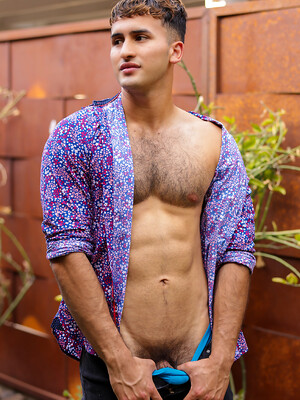 Hot Latino Juan Lucas Curls His Toes As He Blows His Load!